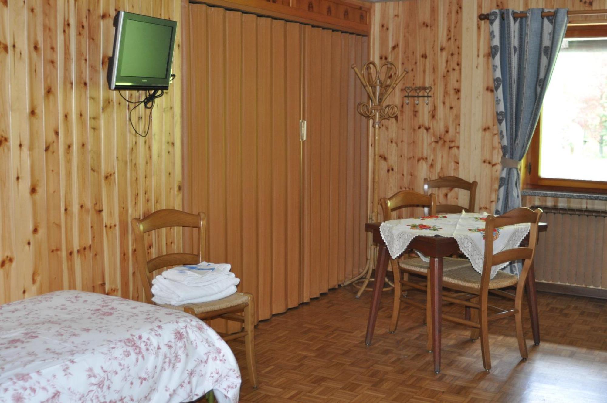 Hotel Flora Alpina Gressoney-Saint-Jean Quarto foto